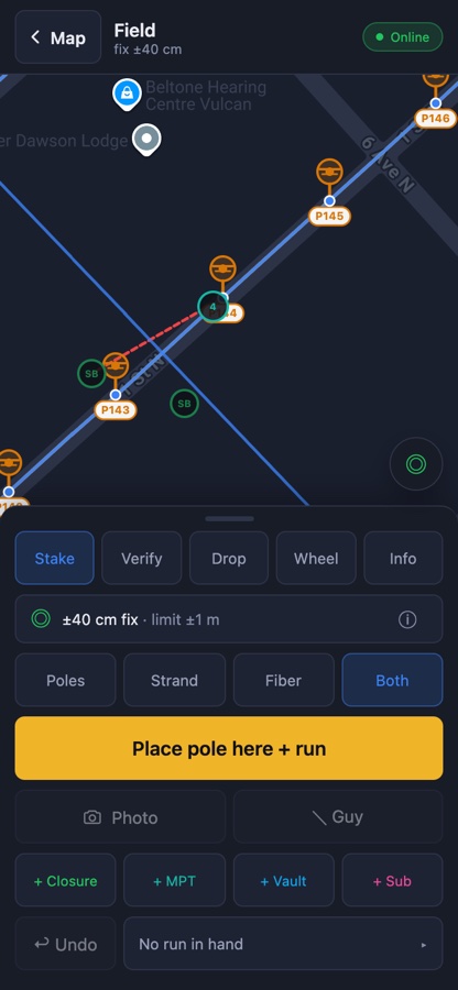 Field Mode staking: a 40 centimetre fix against a 1 metre limit and a large Place pole here and run button.